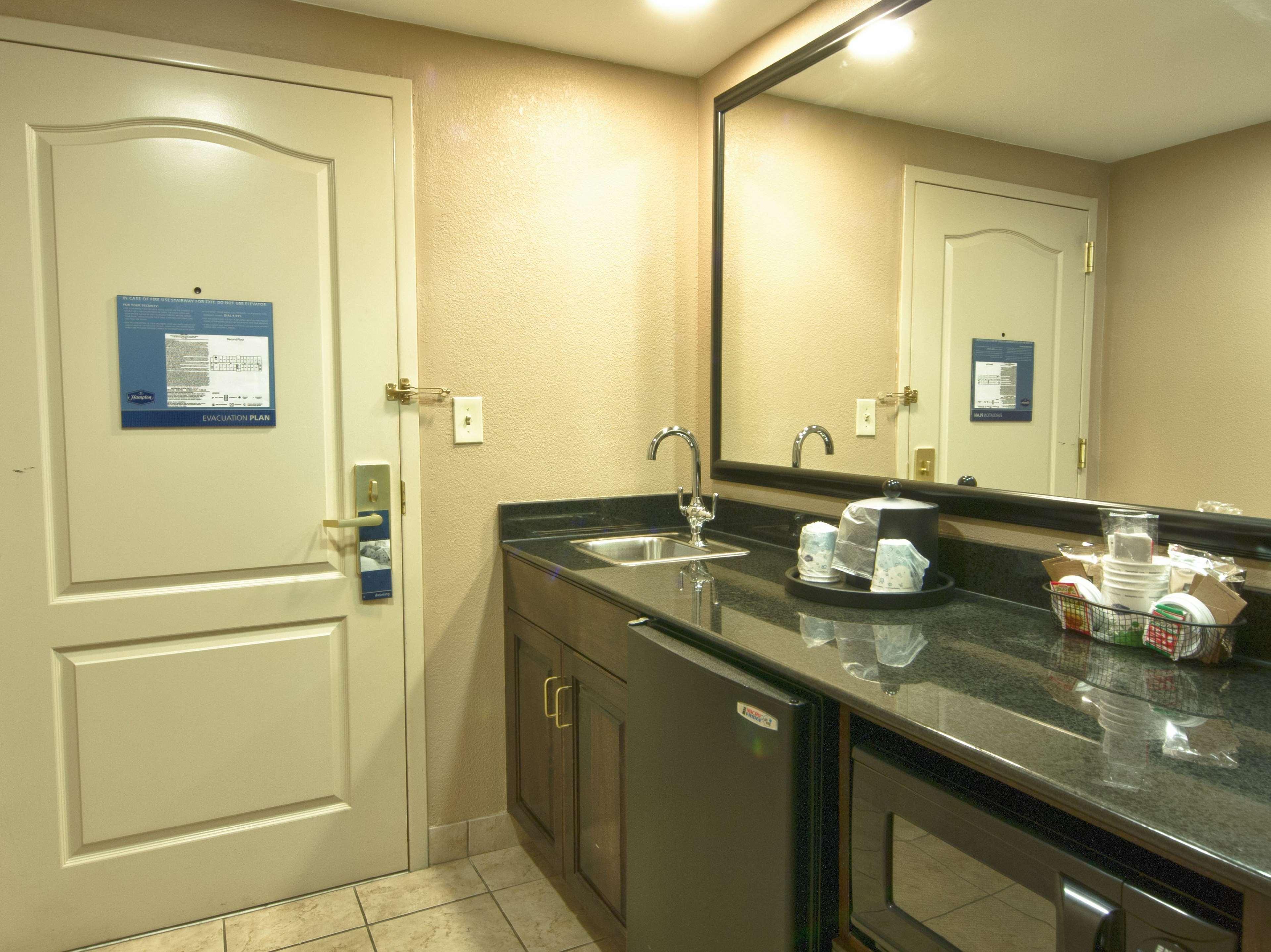 Hampton Inn Spring Lake Fayetteville Exterior photo